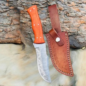 Cuchillo de caza/camping hecho a mano de acero de Damasco con punta recta, mango de madera, funda de cuero de 3 mm, OEM/ODM/OBM, 9 pulgadas - Product Image 5