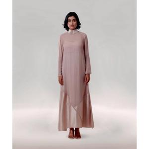 Elegante Vestido Casual para Mujer en Tela Georgette con Elegante Trabajo de Parches de Seda y Forro de Tafetán Suave - Product Image 1