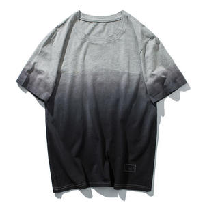 Camiseta de Manga Corta para Hombre, Cuello Redondo, Estampado Tie Dye Naranja y Negro, Estilo Casual, Tejido de Punto, Corte Regular - Product Image 3