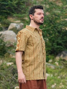 เสื้อเชิ้ตผ้าฝ้ายสีมัสตาร์ดพิมพ์ลายด้วยมือสำหรับผู้ชาย สไตล์ดั้งเดิม งานฝีมือ ชุดลำลอง แขนสั้น ติดกระดุม - Product Image 5