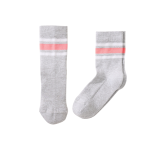 Chaussettes de yoga, de pilates et de barre antidérapantes à motif floral vert brodé personnalisé, avec volants, en coton tricoté pour femmes et enfants - Product Image 3