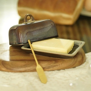 Mantequillera Artesanal con Tapa de Anillo, Bandeja Profunda para Servir, Acabado con Esmalte Reactivo, Elegante Soporte para Guardar Mantequilla en la Mesa - Product Image 2