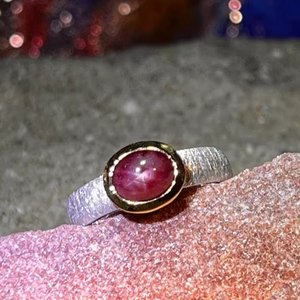 Bague de mariage vintage faite à la main en argent sterling 925 plaqué or 18 carats avec rubis étoilé naturel serti clos, super fin, 6 rayons, certifié tiers - Product Image 1