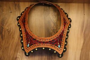 Western Style Hand Tooled Carving <b>Leather</b> Necklace Women Trendy Tooled <b>Leather</b> Western <b>Jewelry</b> Hand Tooled <b>Jewelry</b> Necklace - Product Image 3