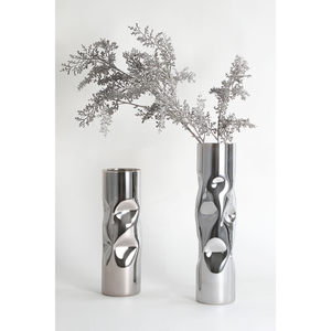 Ensemble de vases de table contemporains en métal faits à la main, design conique gris, vases décoratifs pour la maison et le salon - Product Image 4