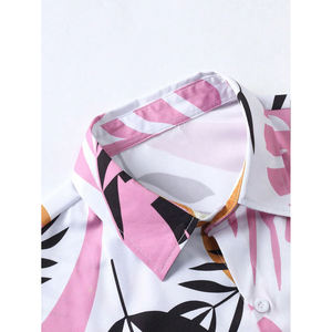 Chemise boutonnée à manches courtes pour hommes, rose et blanc, à motifs de feuilles tropicales, ensemble 2 pièces avec short assorti, tenue de plage hawaïenne décontractée - Product Image 3