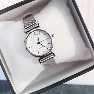 Reloj de Pulsera Elegante y Retro para Mujer, Versión Juvenil, Caja Pequeña de Aleación, Movimiento de Cuarzo, Manecillas de 10 mm - Product Image 6