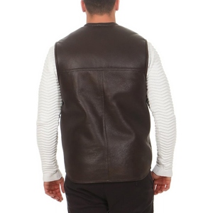 Gilet de moto en cuir authentique conçu pour les hommes qui préfèrent une coupe traditionnelle et une grande durabilité - Product Image 4