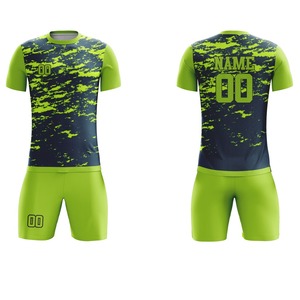 Tela Transpirable OEM de Primera Calidad para Hombre, Camiseta de Fútbol de Calidad Superior, Manga Personalizada con Logotipo, Color Sólido, 100% Poliéster - Product Image 2