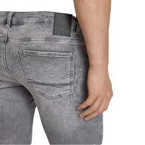 Shorts en jean gris premium, coupe décontractée, longueur genou, élégant, indispensable pour la garde-robe estivale, logo personnalisé OEM - Product Image 4