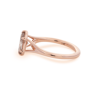 Bague solitaire élégante en or poli miroir avec diamant de laboratoire champagne taille ovale 1 carat, style vintage, 6 griffes - Product Image 4