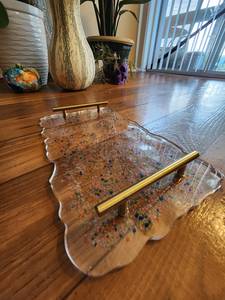 Bandeja de Servicio Multiusos de Resina, Diseño Elegante para el Hogar, Cafeterías y Hoteles, Bandeja de Servicio Hecha a Mano, Bandeja de Resina de Alta Demanda - Product Image 3