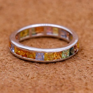Bague Éternité en Argent Sterling 925 avec Tourmalines Naturelles Multicolores Taille Carrée Serties en Canal, Vente en Gros, Memoria Jewels - Product Image 5