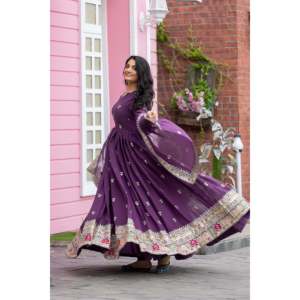 Robe de soirée de créateur avec un look élégant et chic, robe et dupatta - Product Image 3
