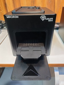 เครื่องตรวจสอบเพชรแบบพกพา Trusure Mini ออกแบบมาเพื่อการตรวจจับ CVD และ HPHT อย่างรวดเร็วและแม่นยำ - Product Image 3