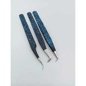 Pinzas Profesionales para Pestañas de Acero Inoxidable para Salón de Belleza, Superficie Lisa y Agarre Perfecto - Product Image 1