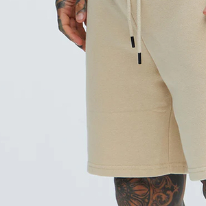 Confort, style et fonctionnalité : shorts respirants pour hommes, conçus pour l'été, alliant tenue décontractée et matériaux légers. - Product Image 3
