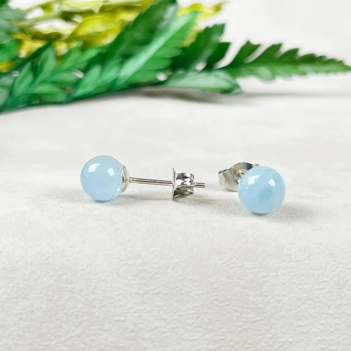 March Birthstone Aquamarine anting-anting batu permata bulat, perhiasan anting-anting kancing belakang dorong perak murni