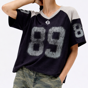 Maillot de football américain tendance pour femme, style vintage, imprimé chiffres, manches raglan, coupe décontractée, streetwear, personnalisable, commandes en gros OEM - Product Image 3