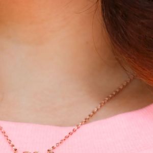 Collar con Colgante de Letra AKA Legacy en Oro para Mujer, Joyería Elegante de Moda, Regalo, Accesorio Inspirado en AKA para Uso Diario - Product Image 3