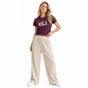 T-shirt violet brodé personnalisé, coupe classique, manches courtes, col rond, 100% coton, broderie chenille DTG pour femme - Product Image 4