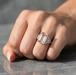 Anillo de Moda para Mujer con Morganita Rosa y Cuarzo, Plata de Ley 925, Engaste de Puntas, Forma Rectangular de 10x14 MM, Regalo para Ella - Product Image 4