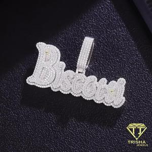 Pendentif personnalisé en moissanite de luxe, motif nom Brooklyn, lettres ciselées, serti de diamants étincelants - Product Image 3