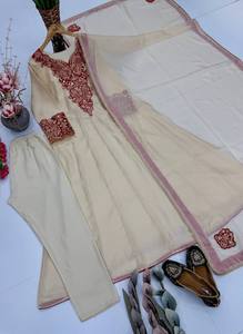 Ensemble indien pakistanais en soie romaine brodée pour femmes, Kurti, pantalon, dupatta, beige rose, tenue de fête de mariage - Product Image 6