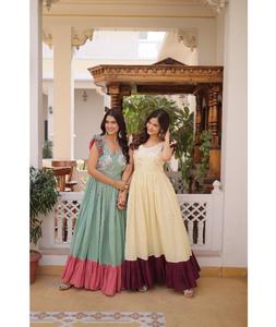 Vestidos Anarkali de Algodón Indio con Lentejuelas y Cuentas Multicolores Bordadas, Listos para Usar, para Bodas y Eventos - Product Image 1