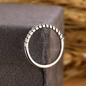 Anillo DE BODA delicado de oro blanco de 10 quilates, anillo apilable de diamante cultivado en laboratorio para mujer, banda delicada de media eternidad, regalo a juego para ella - Product Image 6