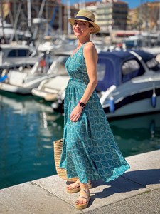 เดรสสไตล์โบฮีเมียนขายส่ง เดรสแขนกุดยาวปานกลาง เดรสยาวลำลองสำหรับฤดูร้อน เดรสพิมพ์ลายคอวี - Product Image 2