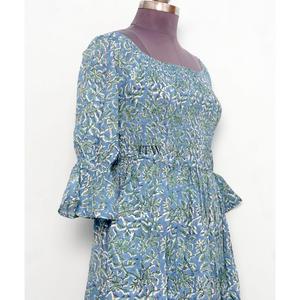 Vestido midi elegante de cuello cuadrado para mujer, cintura imperio, estampado floral, manga tres cuartos acampanada, línea A, casual de verano - Product Image 3