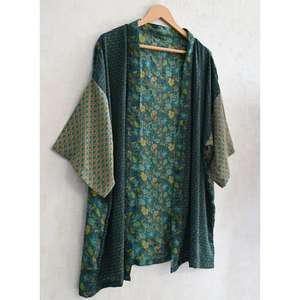 Kimono Corto de Seda India Hecho a Mano para Mujer, Bata Estampada para Dormir, Descansar, Spa y Noche - Product Image 2