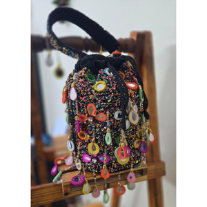 Embrague indio totalmente hecho a mano con diseño de flores detallado para fiestas - Product Image 1