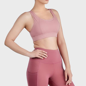 Nouveauté : soutien-gorge de sport côtelé recyclé pour femme, soutien-gorge de yoga à fort impact avec un design simple - Product Image 5