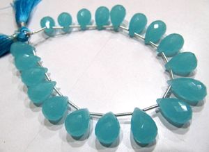 Perles Briolette Goutte d'Eau Facettées Bleues en Calcédoine Aqua 10x14mm, Pierres Précieuses de Haute Qualité pour la Fabrication de Bijoux, Fil de 8 Pouces - Product Image 3