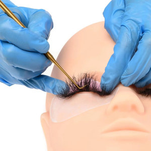 Outil de séparation des cils avec peigne séparateur, pince à extensions, outil de rehaussement et de teinture des cils couleur or - Product Image 4