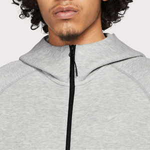Sweat à capuche zippé unisexe en polaire technique premium, vêtement de sport léger personnalisé, veste décontractée à fermeture éclair intégrale pour la vente en gros - Product Image 3