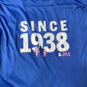 Camiseta Dri Fit para jóvenes Jack and Jill, azul, desde 1938, unidad familiar, juega juntos, camiseta informal para niños y niñas - Product Image 2