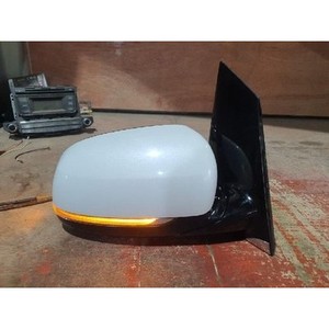 กระจกมองข้างคาร์นิวัล รุ่น 87620A9130 มือสอง - Product Image 1