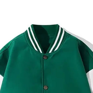 แจ็คเก็ตวาร์ซิตี้สีเขียวขาวคลาสสิคแบบกำหนดเอง แขนเสื้อตัดกัน กระดุมแป๊ก แต่งขอบลายริบ แจ็คเก็ตบอมเบอร์สำหรับทุกเพศ สไตล์วิทยาลัย - Product Image 3