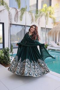 Robe Anarkali longue moderne Rangoli Crush avec sequins et broderies multiples pour mariage, fête, Diwali, bal de promo - Product Image 5