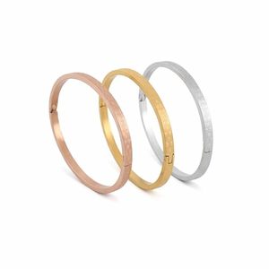 Medalla de Latón Zara Enterprises para Hombre, Ecológica, Pulida, Grabada con Láser, Tema Amor, para Deportes y Juegos, con Cierre Magnético Ajustable - Product Image 2