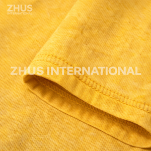 เสื้อยืดและกางเกงขาสั้นชุดเซ็ตพิมพ์โลโก้ตามสั่ง คุณภาพสูง เสื้อยืดคอกลมแขนสั้นทรงหลวมระบายอากาศได้ดีสำหรับผู้ชาย และกางเกงขาสั้นทรงบ็อกซี่ - Product Image 4