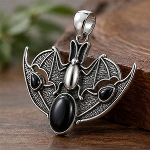 Colgante de murciélago ovalado de ónix negro alado, hecho a mano, chapado en oro/plata sobre latón, amuleto gótico de animal, collar llamativo bohemio, joyería - Product Image 4