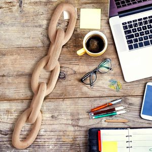 Chaîne décorative en bois style ferme à 5 maillons pour la maison, le bureau, les fêtes et les événements - Couleur bois - Product Image 2