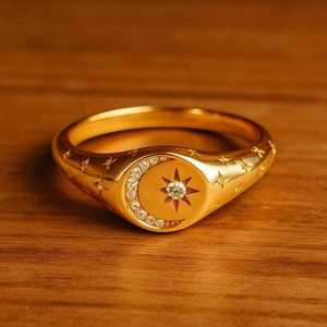 Anillo Mini Luna y Estrella de Oro 14k, Anillo Minimalista de Luna y Estrella, Anillo Pequeño de Estrella, Anillo de Promesa, Regalo de Aniversario para Ella - Product Image 1