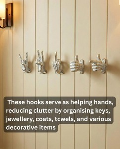 Gancho de pared con diseño de gesto de mano creativo, elegante colgador de metal, ideal para decoración de oficinas, cabinas, salones de belleza y decoración de interiores. - Product Image 4