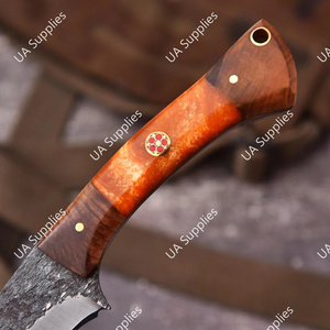 มีดพกพาสำหรับตั้งแคมป์และเอาตัวรอด ทำจากเหล็กกล้าคาร์บอนสูง ตีขึ้นรูปด้วยมืออย่างประณีต ใบมีดแบบฟูลแทงค์ ปลายใบมีดแบบคลิปพอยต์ พร้อมปลอกหนัง ขายส่ง - Product Image 6