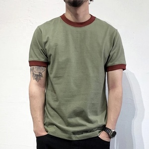 เสื้อยืดแขนสั้นลำลองผู้ชายสำหรับฤดูร้อน ผ้าคอตตอนหนา สีสันแบบกำหนดเอง ลายทาง ทรงโอเวอร์ไซส์ พร้อมโลโก้และดีไซน์ขอบเสื้อแบบกำหนดเอง - Product Image 2
